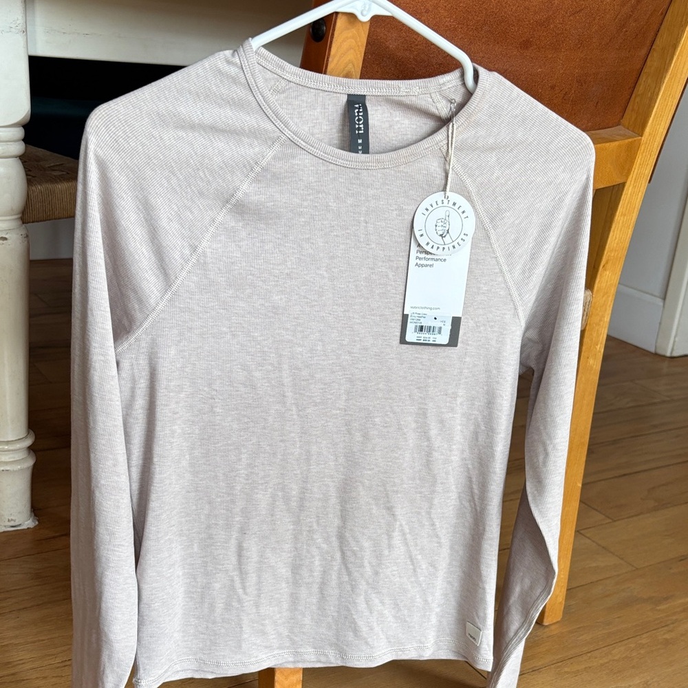 Vuori Women's Long Sleeve Tee - Light Gray